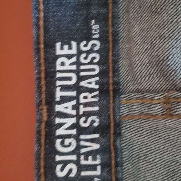 Levi's 38x30 straight leg jeans - Picture 3 of 9